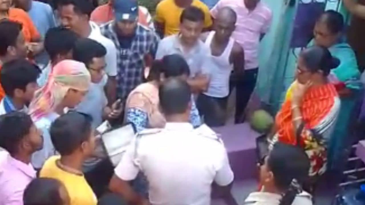 Nadia: নদিয়ায় বাড়ি-বাড়ি গিয়ে ধর্মান্তকরণের চেষ্টা, অভিযোগ দায়ের থানায়