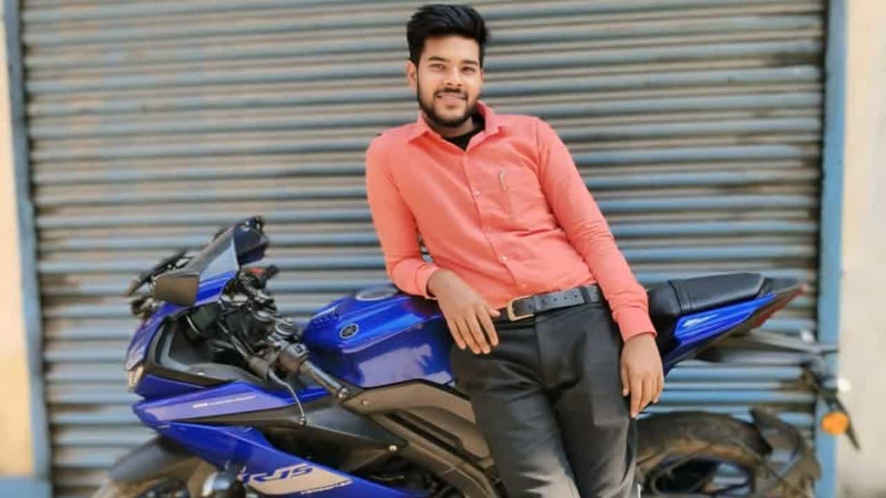 Nadia: নাক গলিয়েছে তৃতীয় পুরুষ, প্রশ্রয় রয়েছে প্রেমিকারও! জানতে পেরেই ভয়ঙ্কর কাণ্ড হাঁসখালির যুবকের Nadia: নাক গলিয়েছে তৃতীয় পুরুষ, প্রশ্রয় রয়েছে প্রেমিকারও! জানতে পেরেই ভয়ঙ্কর কাণ্ড হাঁসখালির যুবকের