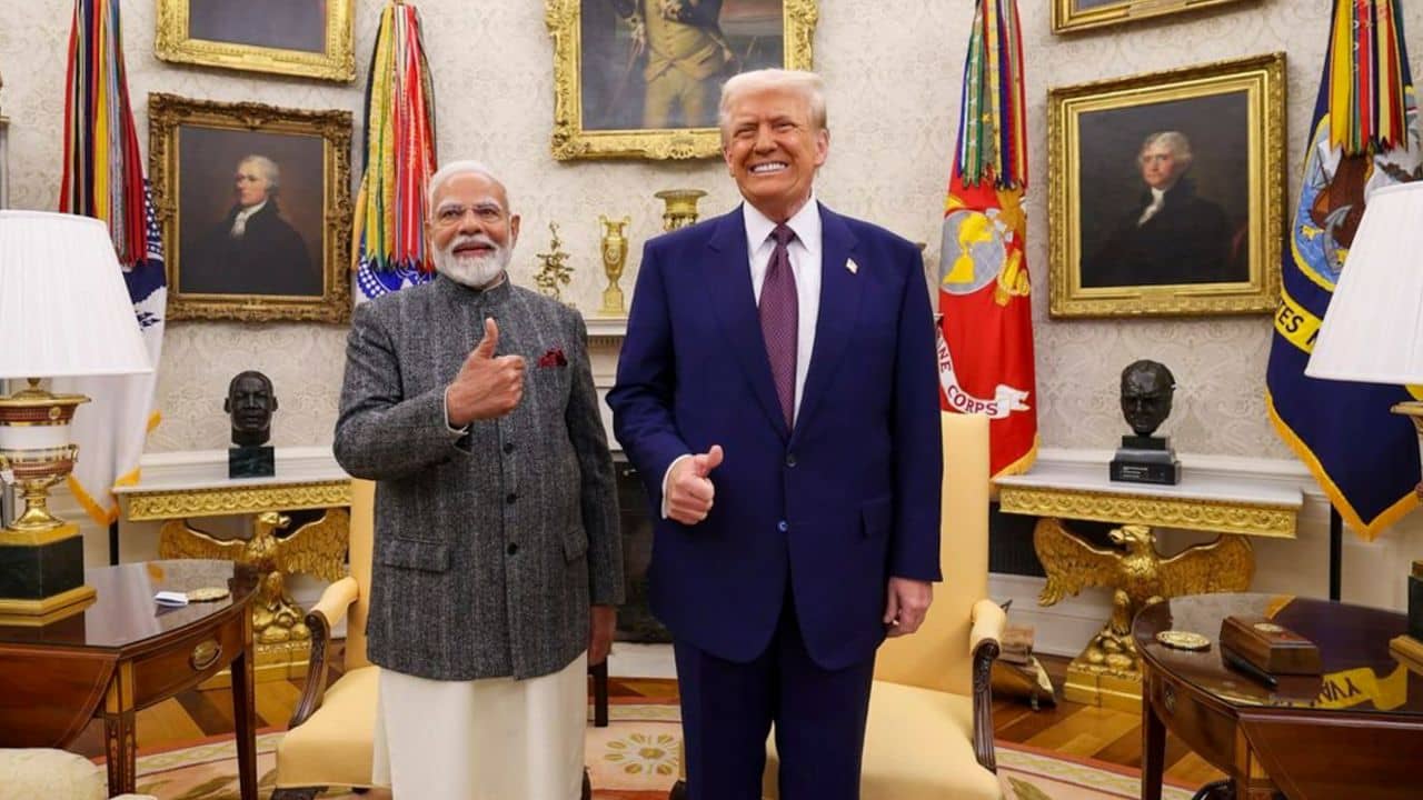 Donald Trump: মোদীর আমেরিকা সফরের আগে রাস্তার গর্ত সারাইয়ের নির্দেশ দিয়েছিলেন ট্রাম্প, কেন?