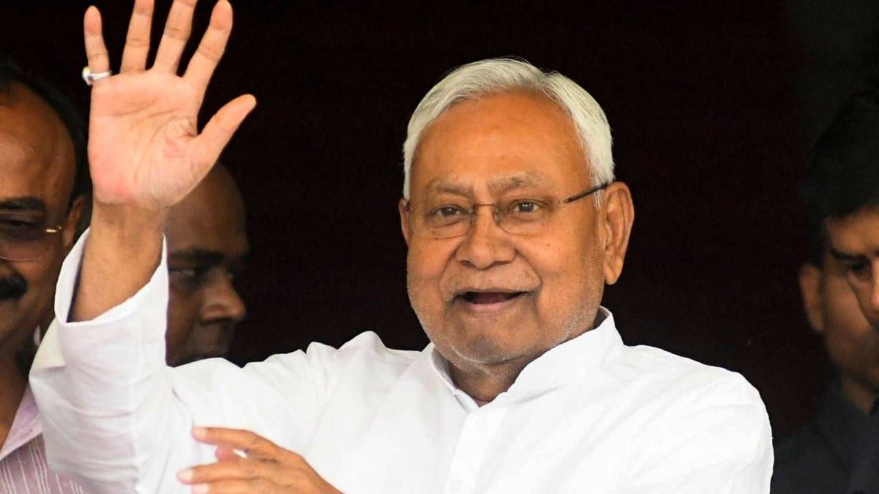Nitish Kumar: ভবিষ্যৎ দেখতে পাচ্ছেন নীতীশ কুমার? বলে দিলেন কবে ধ্বংস হবে পৃথিবী!