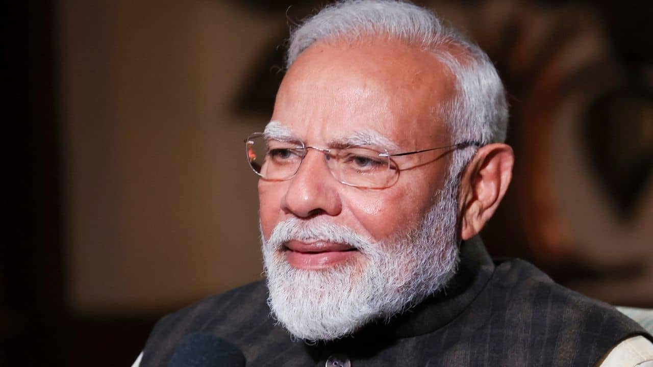 PM Narendra Modi: ৭৪ বছরেও কীভাবে ফিট অ্যান্ড ফাইন প্রধানমন্ত্রী? সারাদিনে কী খান মোদী, ডায়েট সিক্রেট ফাঁস