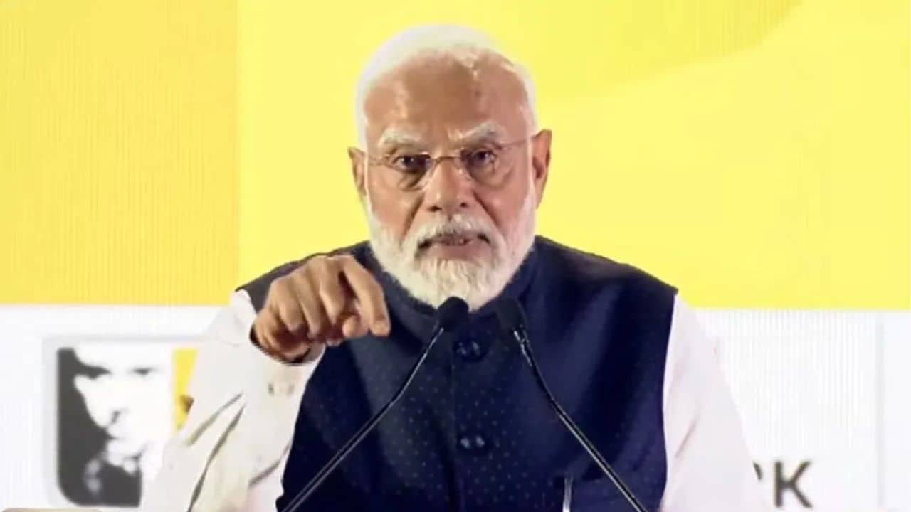 PM Modi: রাত ৮টায় জাতির উদ্দেশে বক্তব্য রাখবেন প্রধানমন্ত্রী, কী বার্তা দেবেন মোদী?