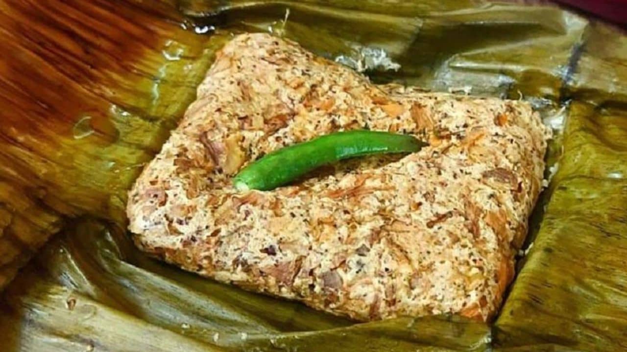 এই সহজ উপায়ে বানিয়ে ফেলুন মোচার পাতুরি, যা স্বাদে টেক্কা দেবে ভেটকি, ইলিশকেও