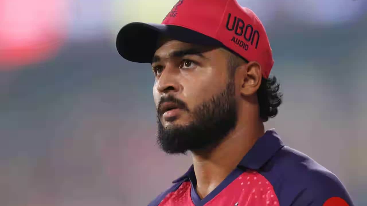 Riyan Parag: ১০ হাজার টাকা দিয়ে ভক্ত ভাড়া করেছে, রিয়ানের বিরুদ্ধে বিস্ফোরক অভিযোগ নেটিজ়েনদের