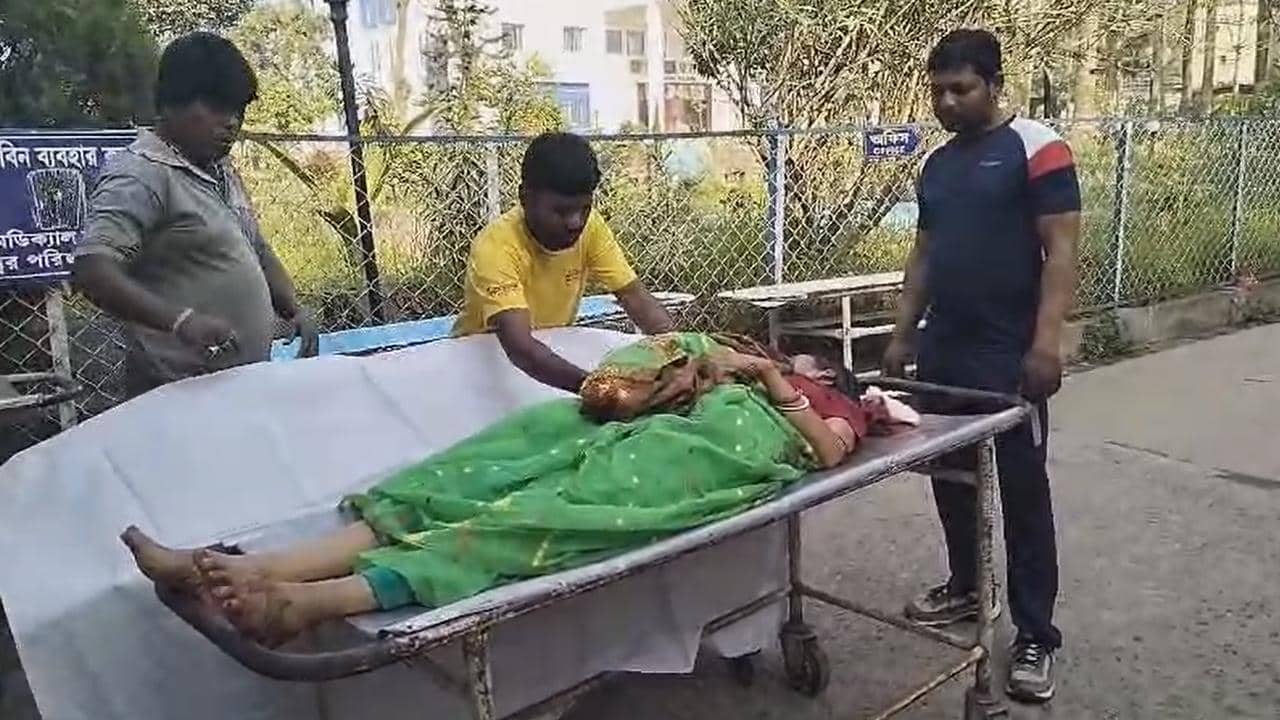 Road Accident: তেল ট্যাঙ্কারের পিছনে সজোরে ধাক্কা! কলকাতা আসার পথে নন্দকুমারে প্রাণ গেল ৩ জনের, আশঙ্কাজনক ১