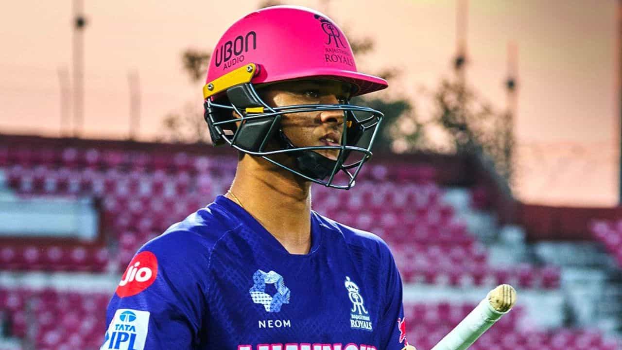 IPL 2025, RR: মরসুম শুরুর আগে রাজস্থান রয়্যালসে জোড়া স্বস্তি, 'ফিট' ক্যাপ্টেন! IPL 2025, RR: মরসুম শুরুর আগে রাজস্থান রয়্যালসে জোড়া স্বস্তি, 'ফিট' ক্যাপ্টেন!
