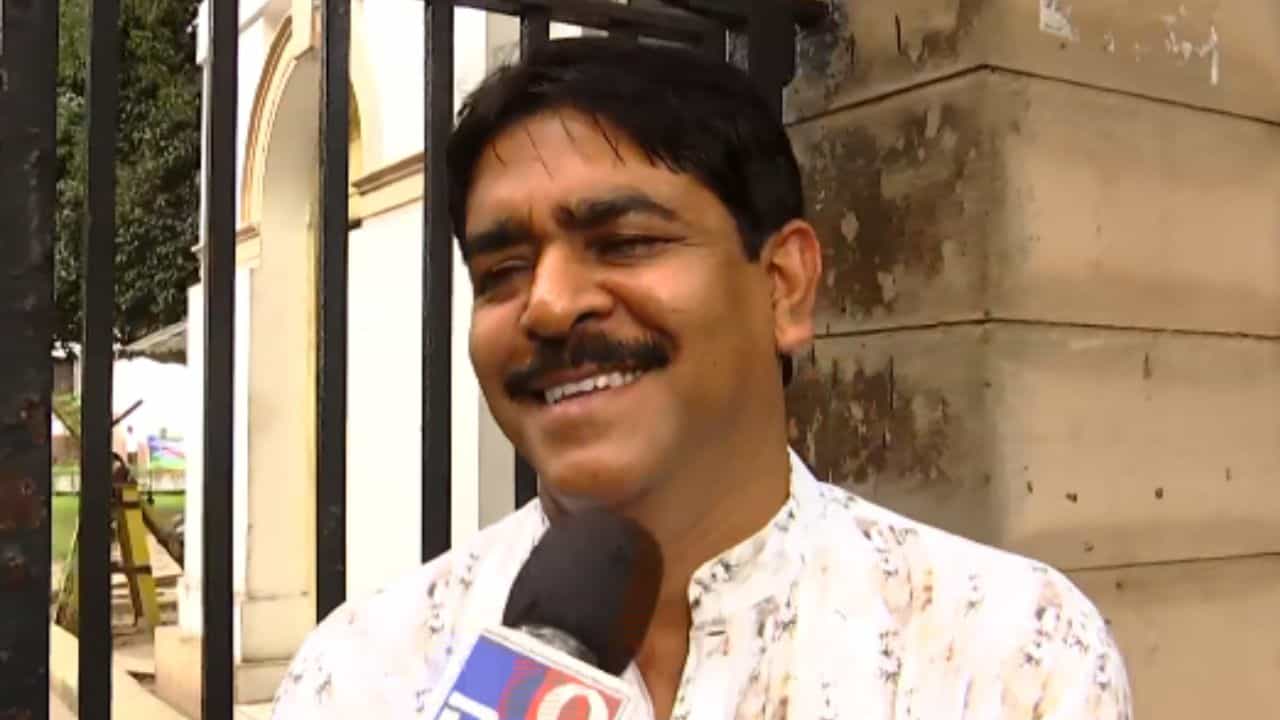 Saokat molla on Nawsad siddique: নওশাদ TMC-তে যোগ দিলে অসুবিধা হবে না? একটা হাসিতেই 'সব বোঝালেন' শওকত Saokat molla on Nawsad siddique: নওশাদ TMC-তে যোগ দিলে অসুবিধা হবে না? একটা হাসিতেই 'সব বোঝালেন' শওকত