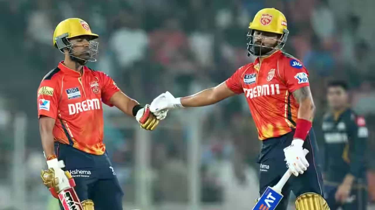 Shreyas Iyer: আমেদাবাদে শ্রেয়সের আইয়ারি, শশাঙ্কের দাপটে বিশাল স্কোর পঞ্জাব কিংসের Shreyas Iyer: আমেদাবাদে শ্রেয়সের আইয়ারি, শশাঙ্কের দাপটে বিশাল স্কোর পঞ্জাব কিংসের