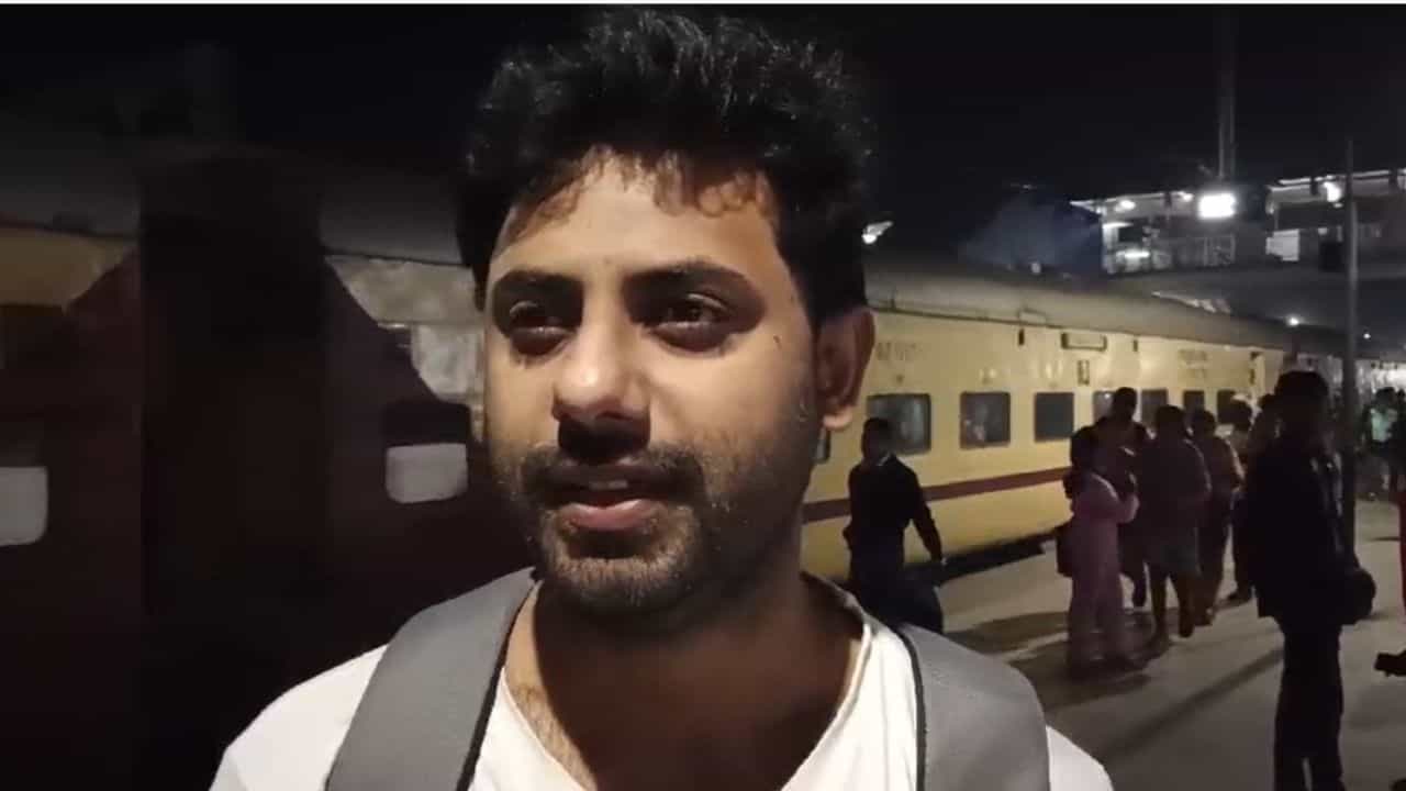 Jadavpur Case: যাদবপুর থানায় তলব SFI-র প্রাক্তন রাজ্য সম্পাদক সৃজন ভট্টাচার্যকে, যাদবপুর কাণ্ডে এবার কী খুঁজছে পুলিশ? Jadavpur Case: যাদবপুর থানায় তলব SFI-র প্রাক্তন রাজ্য সম্পাদক সৃজন ভট্টাচার্যকে, যাদবপুর কাণ্ডে এবার কী খুঁজছে পুলিশ?