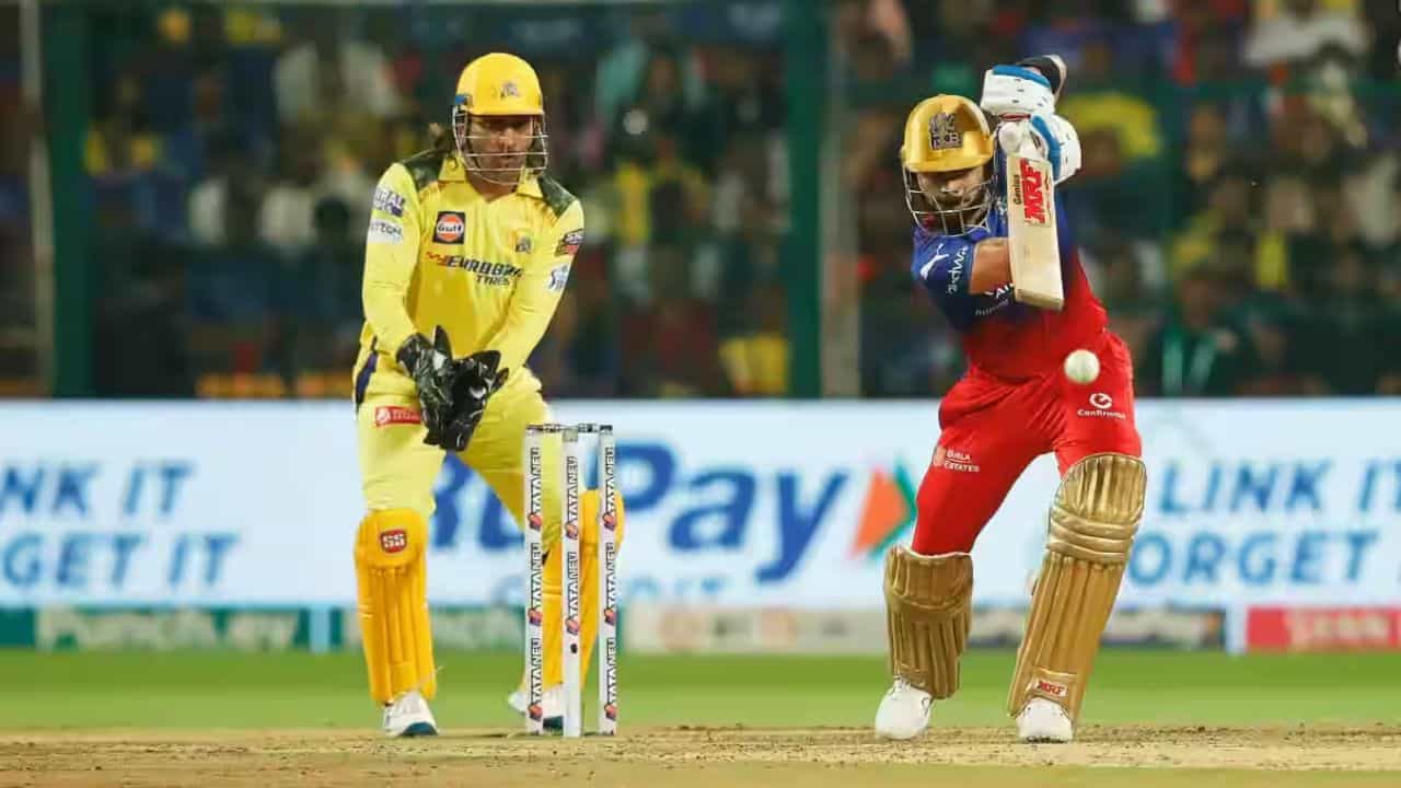 Virat Kohli-MS Dhoni: চিপকে স্টারডম... টিম নয়, আকর্ষণ দুই কিংবদন্তি Virat Kohli-MS Dhoni: চিপকে স্টারডম... টিম নয়, আকর্ষণ দুই কিংবদন্তি