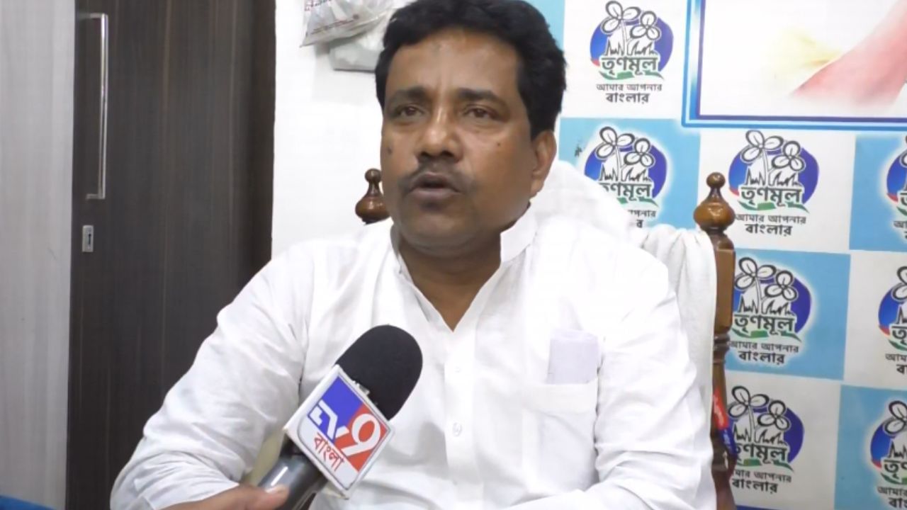 Medinipur: অবশেষে মুখ খুললেন তৃণমূলের বড় নেতা! দুর্নীতির কথা স্বীকার করলেন 'গোপনে' Medinipur: অবশেষে মুখ খুললেন তৃণমূলের বড় নেতা! দুর্নীতির কথা স্বীকার করলেন 'গোপনে'