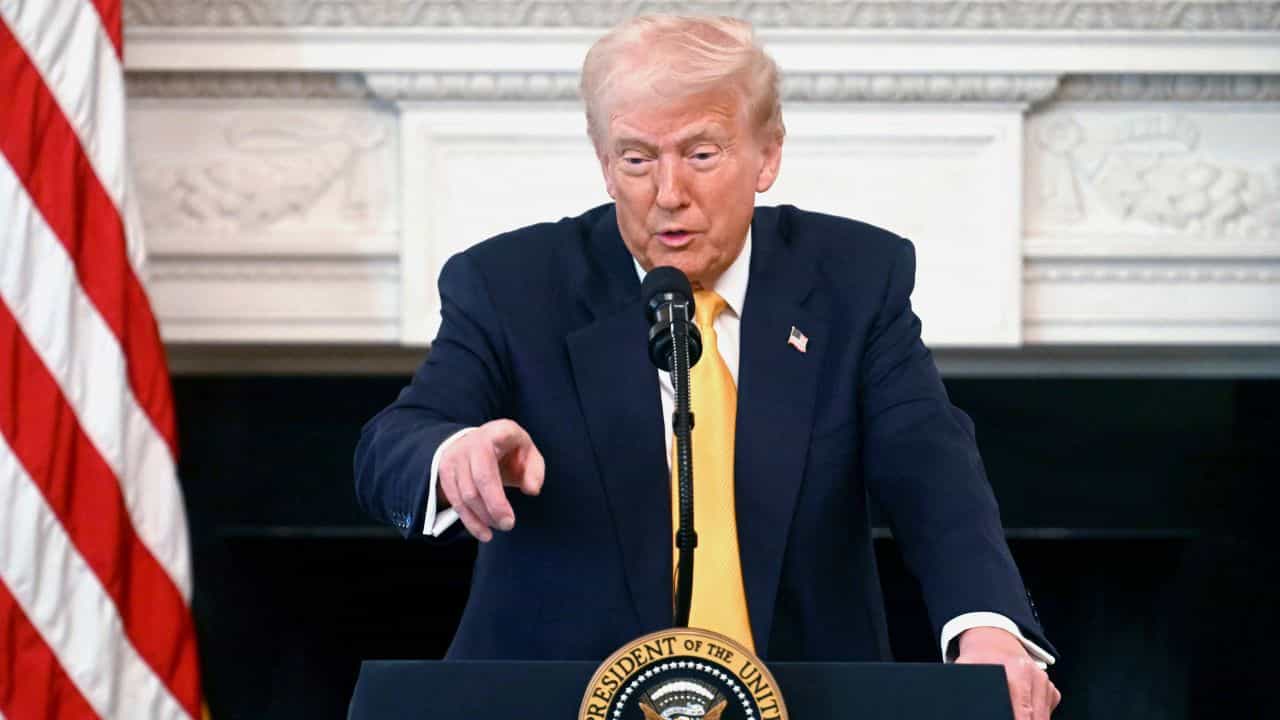 US Tariffs Imposed: মঙ্গলেই নামল শনির খাঁড়া! ট্রাম্পের সিদ্ধান্তে হুড়হুড় করে টাকা বেরিয়ে যাবে ২ দেশের US Tariffs Imposed: মঙ্গলেই নামল শনির খাঁড়া! ট্রাম্পের সিদ্ধান্তে হুড়হুড় করে টাকা বেরিয়ে যাবে ২ দেশের