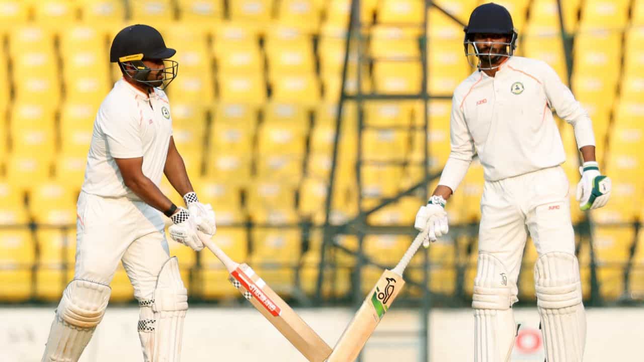 Ranji Trophy Final: রঞ্জি ফাইনাল ড্র, করুণের অনবদ্য ইনিংসে চ্যাম্পিয়ন বিদর্ভ Ranji Trophy Final: রঞ্জি ফাইনাল ড্র, করুণের অনবদ্য ইনিংসে চ্যাম্পিয়ন বিদর্ভ