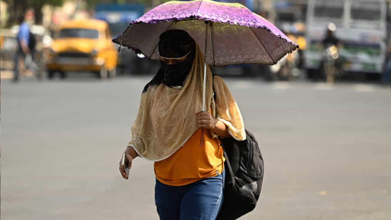 Weather Update: এখনই বৃষ্টি নয়, চার জেলায় তাপপ্রবাহের সতর্কতা, জানাল আবহাওয়া দফতর