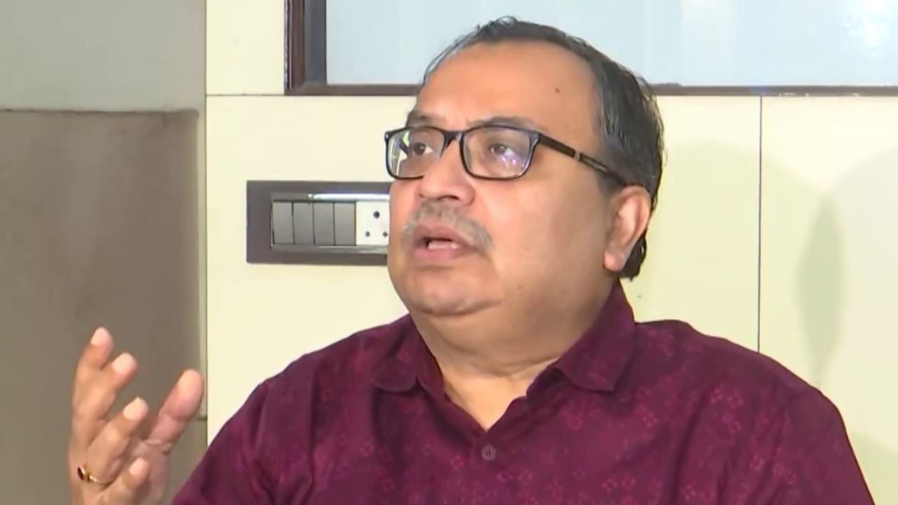 বুদ্ধদেবকে 'শাসকশ্রেণীর বিশ্বস্ত কুকুর' হিসেবে কটাক্ষ! যাদবপুরের আহত ছাত্রের ফেসবুক পোস্ট ঘেঁটে দেখলেন কুণাল ঘোষ
