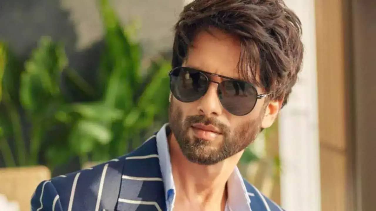 কী এমন ভুল হয়! শ্বশুরমশাইকে ফোন করে ক্ষমা চেয়েছিলেন শাহিদ