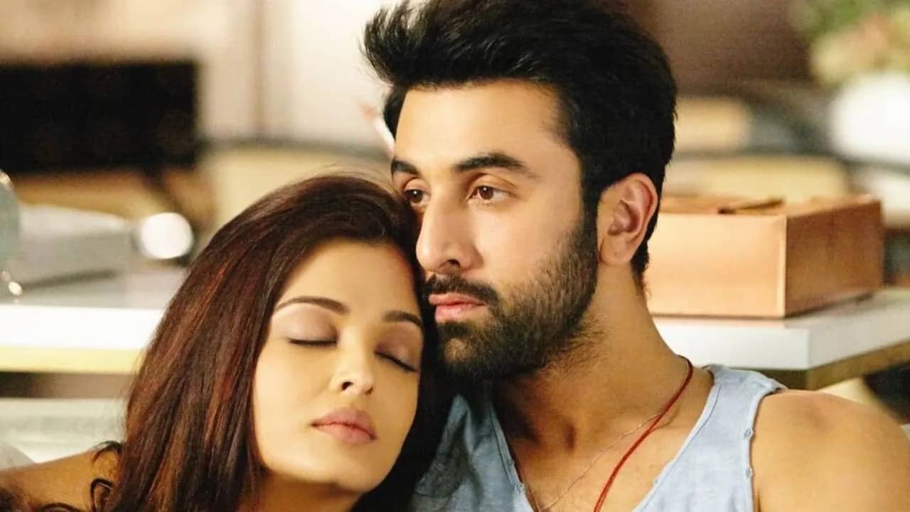 ঐশ্বর্যের স্নান নিয়ে বেফাঁস মন্তব্য, প্রকাশ্যে কী বলে বসেন রণবীর?