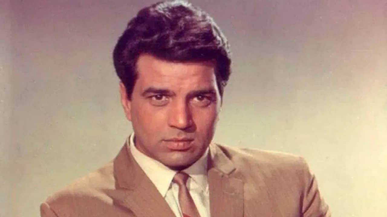 প্রেমই হল কাল! গায়ে কালি মাখিয়ে চরম অপমান ধর্মেন্দ্রকে