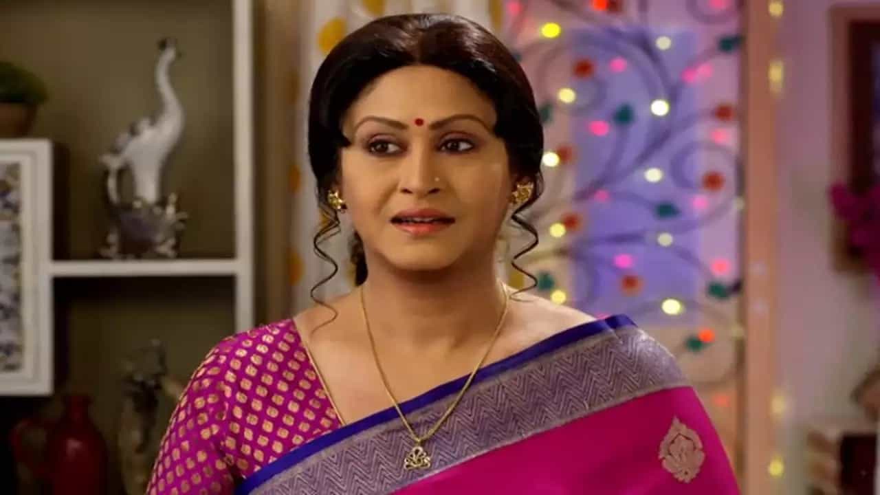 এ কী কাণ্ড! প্রেম নিয়ে কী বলে বসলেন ইন্দ্রাণী হালদার? এ কী কাণ্ড! প্রেম নিয়ে কী বলে বসলেন ইন্দ্রাণী হালদার?