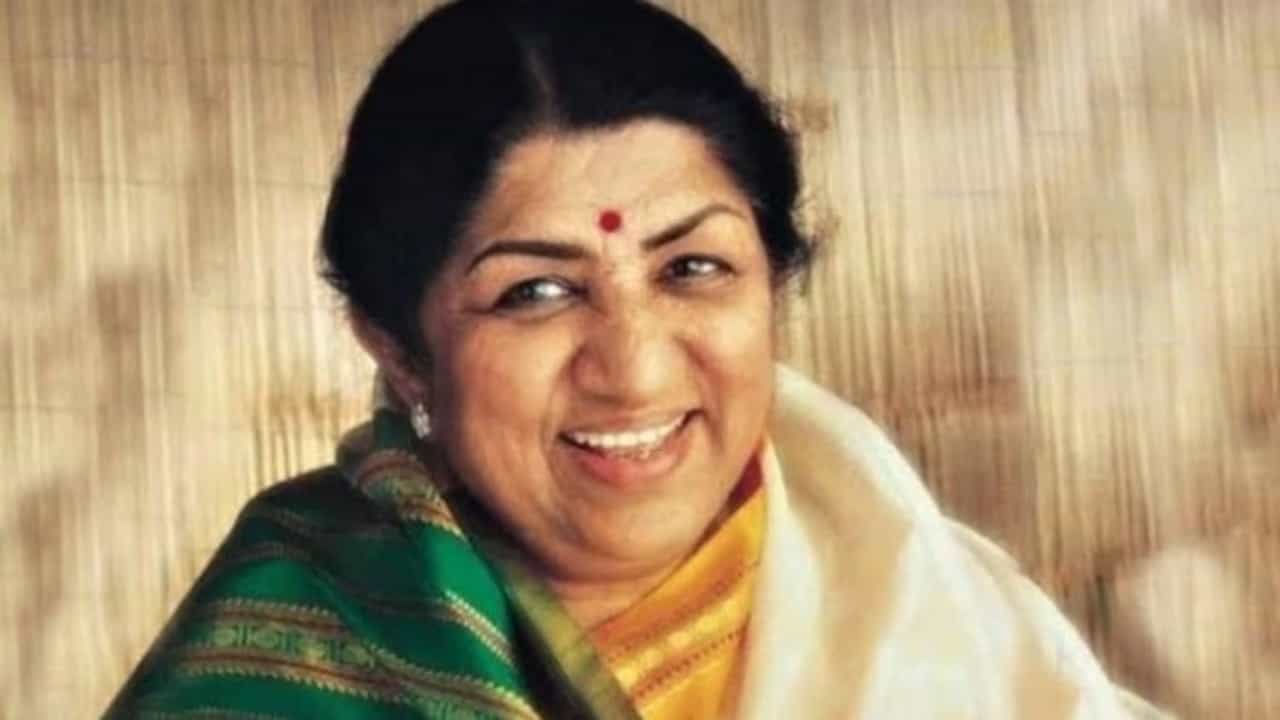২০,০০০ টাকা থেকে শুরু, জানেন লতা মঙ্গেশকরের পারিশ্রমিক কত ছিল? ২০,০০০ টাকা থেকে শুরু, জানেন লতা মঙ্গেশকরের পারিশ্রমিক কত ছিল?