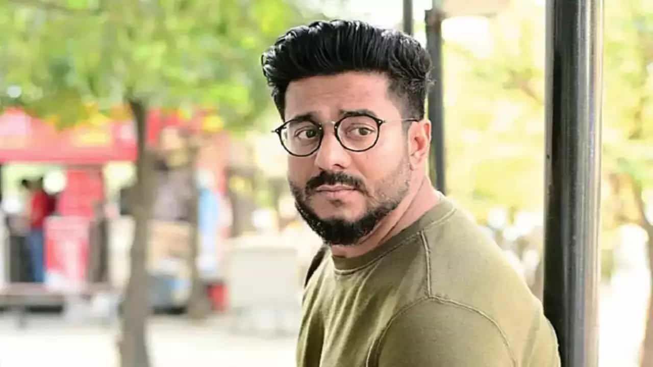 'আমার খুব রাগ হয়েছিল', রাজকে চরম অপমান, সহ্য করেই পরিচালক করেন এই কাজ 'আমার খুব রাগ হয়েছিল', রাজকে চরম অপমান, সহ্য করেই পরিচালক করেন এই কাজ