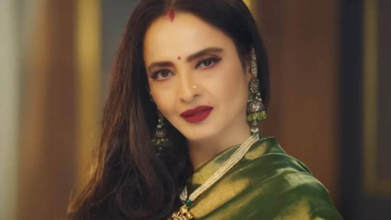 জানেন কেন কোনওদিন সন্তান নিলেন না রেখা?