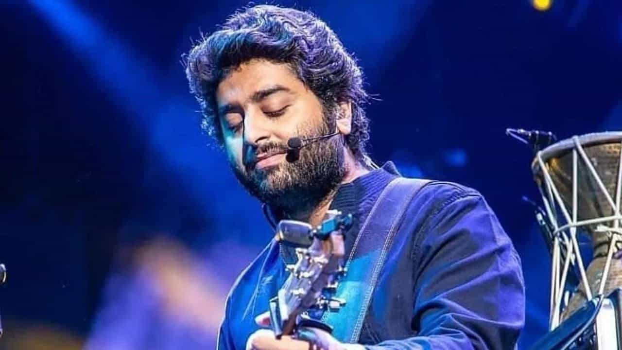 রবীন্দ্রসঙ্গীত গাইতে ১.৫ কোটি টাকা! অরিজিতের পারিশ্রমিক নিয়ে শোরগোল রবীন্দ্রসঙ্গীত গাইতে ১.৫ কোটি টাকা! অরিজিতের পারিশ্রমিক নিয়ে শোরগোল