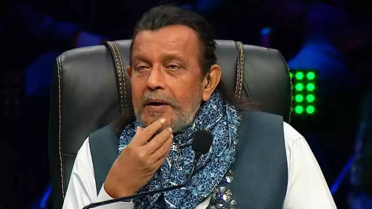 DJ-র ভুমিকায় মিঠুন, খুশি হয়ে ৫০০ টাকা দিতে গেলেই মেজাজ হারান নায়ক
