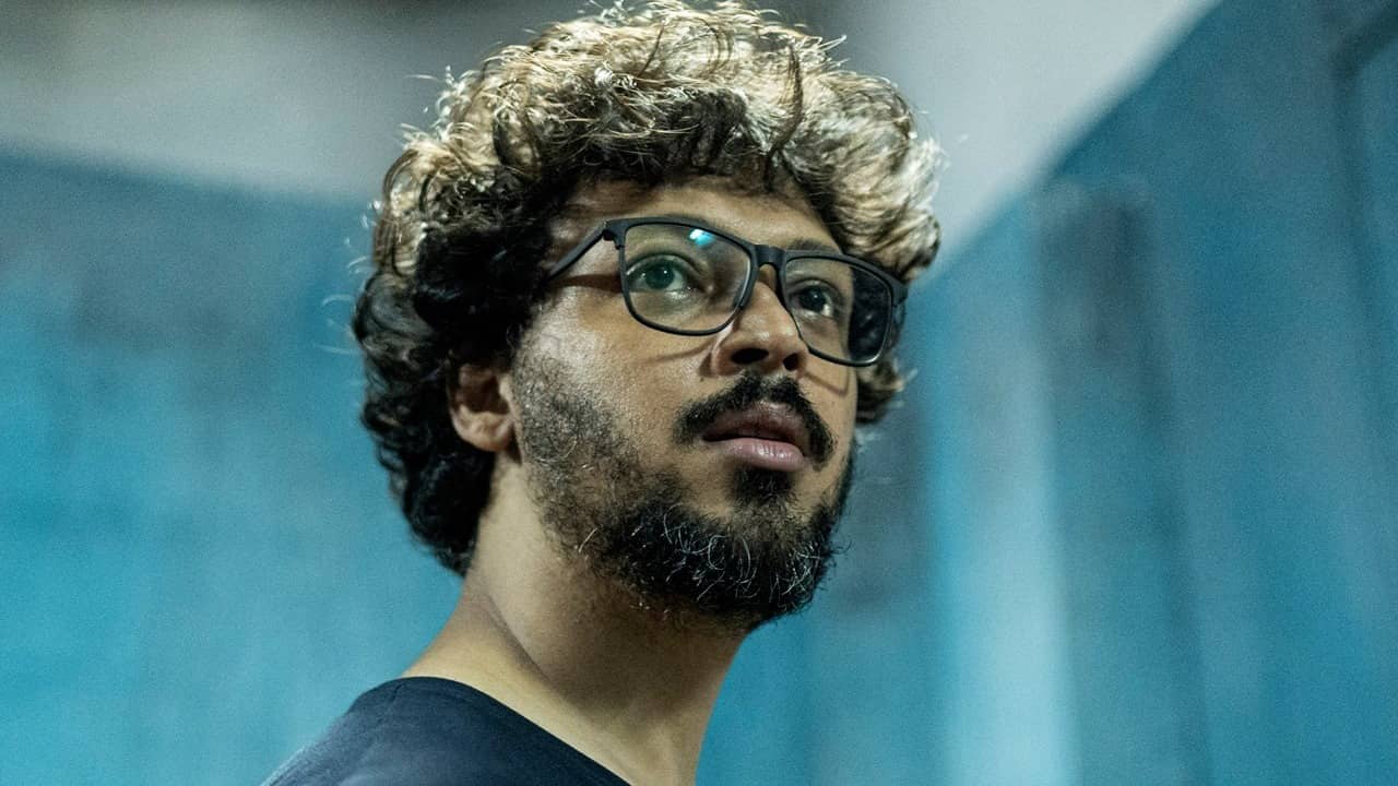 বেলাইনে পথ চলার এক বছর..., কী বলছেন পরিচালক?