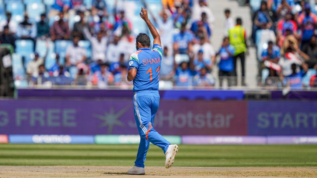 Mohammed Shami: হারিয়ে যাওয়া রিভার্স সুইং ফেরাতে আইসিসির কাছে বলে থুতু লাগানোর আর্জি মহম্মদ সামির