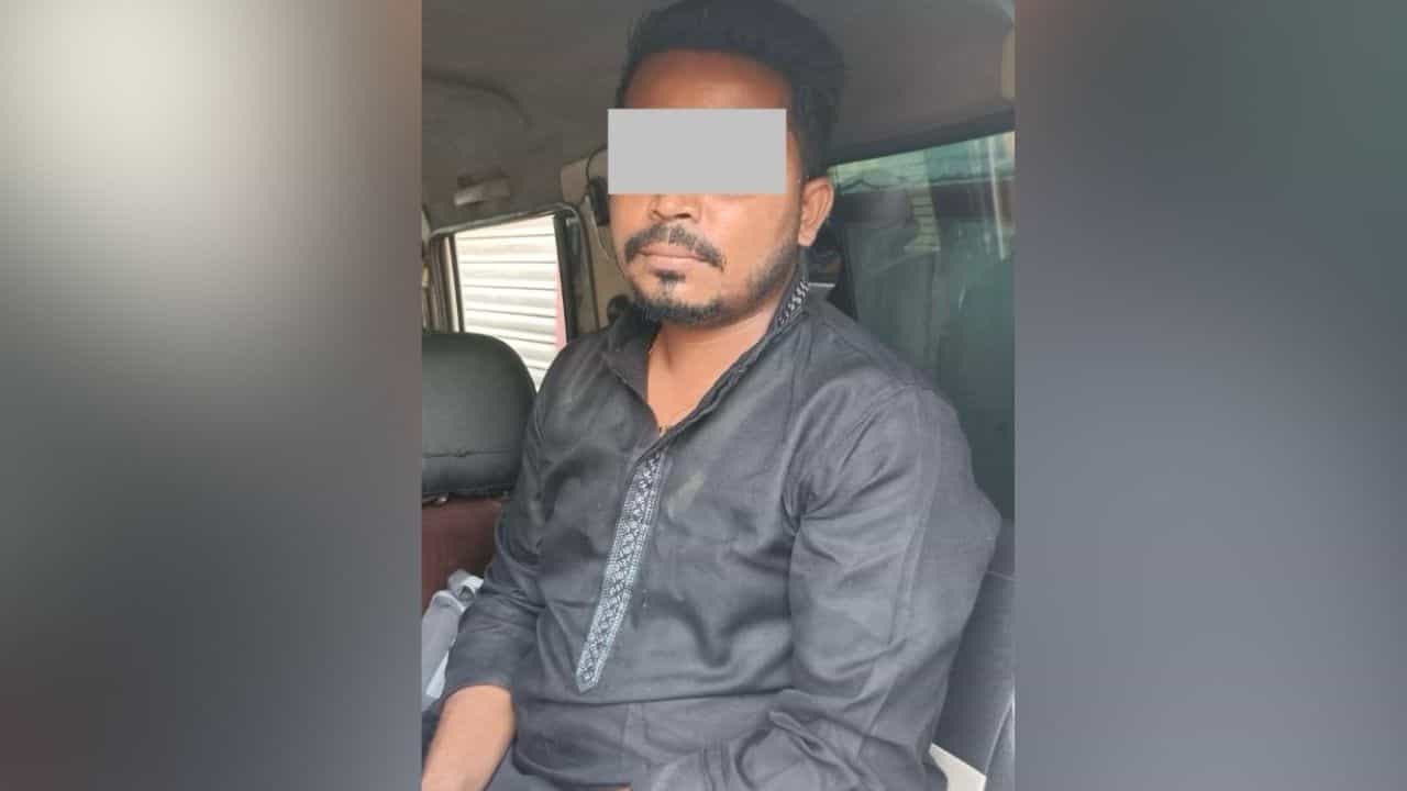 Charu Market Murder case: ডেটিং অ্যাপ থেকে সাদ্দামকে ডেকেছিল অবিনাশ, ফাঁকা ফ্ল্যাটে তখনই ঘটে সেই ঘটনা, চারু মার্কেটের ঘটনায় বড় তথ্য দিল পুলিশ Charu Market Murder case: ডেটিং অ্যাপ থেকে সাদ্দামকে ডেকেছিল অবিনাশ, ফাঁকা ফ্ল্যাটে তখনই ঘটে সেই ঘটনা, চারু মার্কেটের ঘটনায় বড় তথ্য দিল পুলিশ