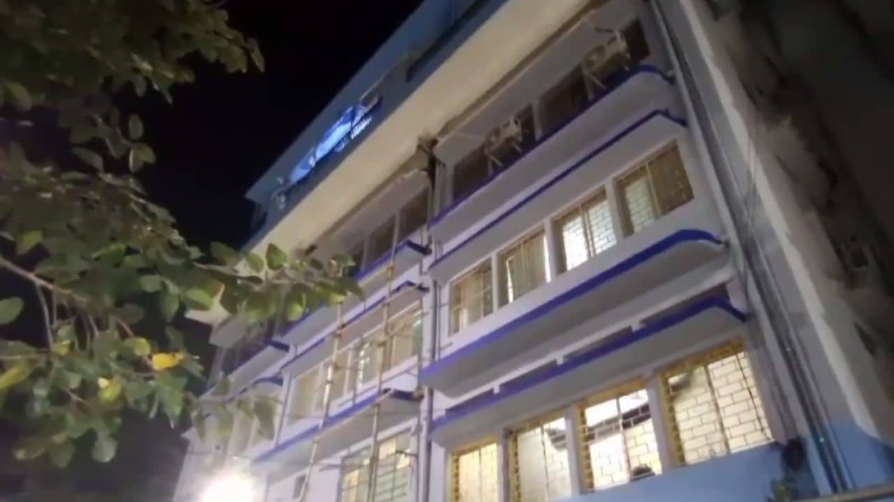 Bardhaman medical college: প্রবল জ্বর সঙ্গে খিঁচুনি, ইঞ্জেকশন দিতেই বর্ধমান মেডিক্যাল কলেজে অসুস্থ একের পর এক প্রসূতি