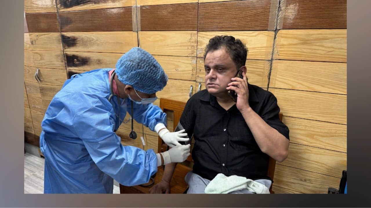 Bratya Basu: ভাঙাচোরা গাড়ি নিয়ে SSKM ব্রাত্য, থাইয়ে চোট নিয়ে খুঁড়িয়ে ঢুকলেন ভিতরে,বেরিয়ে মন্ত্রী বললেন, একটু ভাল আছি তবে...