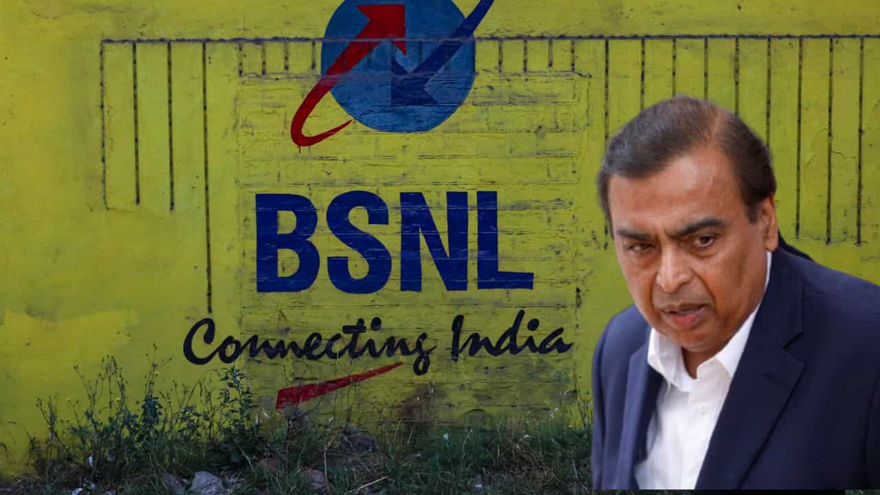 BSNL: তলে তলে বাড়াল শক্তি! ১৭ বছর পর ঘুরে দাঁড়াল BSNL, বড় শঙ্কা Jio-এর? BSNL: তলে তলে বাড়াল শক্তি! ১৭ বছর পর ঘুরে দাঁড়াল BSNL, বড় শঙ্কা Jio-এর?