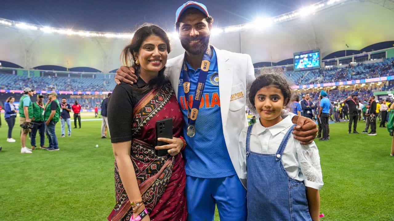 Ravindra Jadeja: হয় হিরো, নয় জিরো... কিউয়িদের বিরুদ্ধে উইনিং শটের সময় কী চলছিল রবীন্দ্র জাডেজার মনে? Ravindra Jadeja: হয় হিরো, নয় জিরো... কিউয়িদের বিরুদ্ধে উইনিং শটের সময় কী চলছিল রবীন্দ্র জাডেজার মনে?