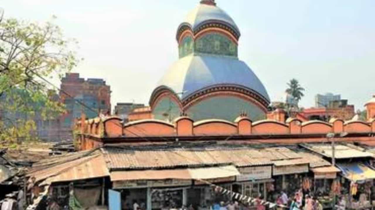 Kalighat Skywalk: আঠারো মাসের কাজ শেষ হল ৩ বছরে! দক্ষিণেশ্বরের মতোই এবার 'আকাশে হেঁটে' কালীঘাট দর্শন Kalighat Skywalk: আঠারো মাসের কাজ শেষ হল ৩ বছরে! দক্ষিণেশ্বরের মতোই এবার 'আকাশে হেঁটে' কালীঘাট দর্শন
