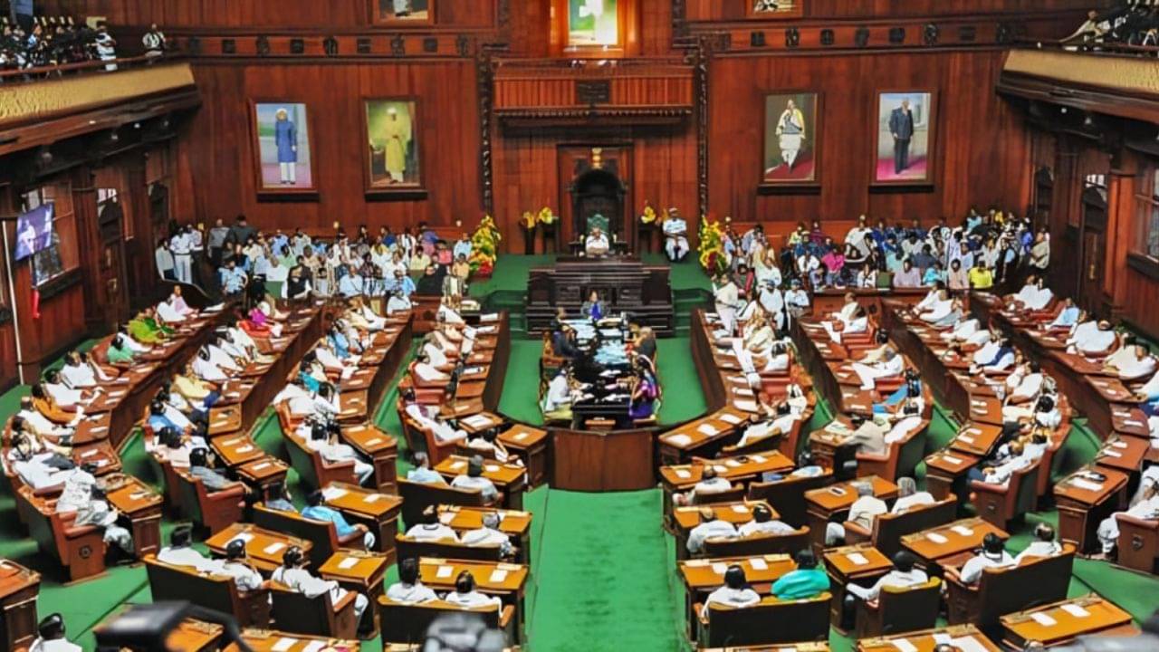 MLA Salary Hike: মন্ত্রী-বিধায়কদের বেতন দ্বিগুণ বাড়াতে বিধানসভায় পাস নতুন বিল