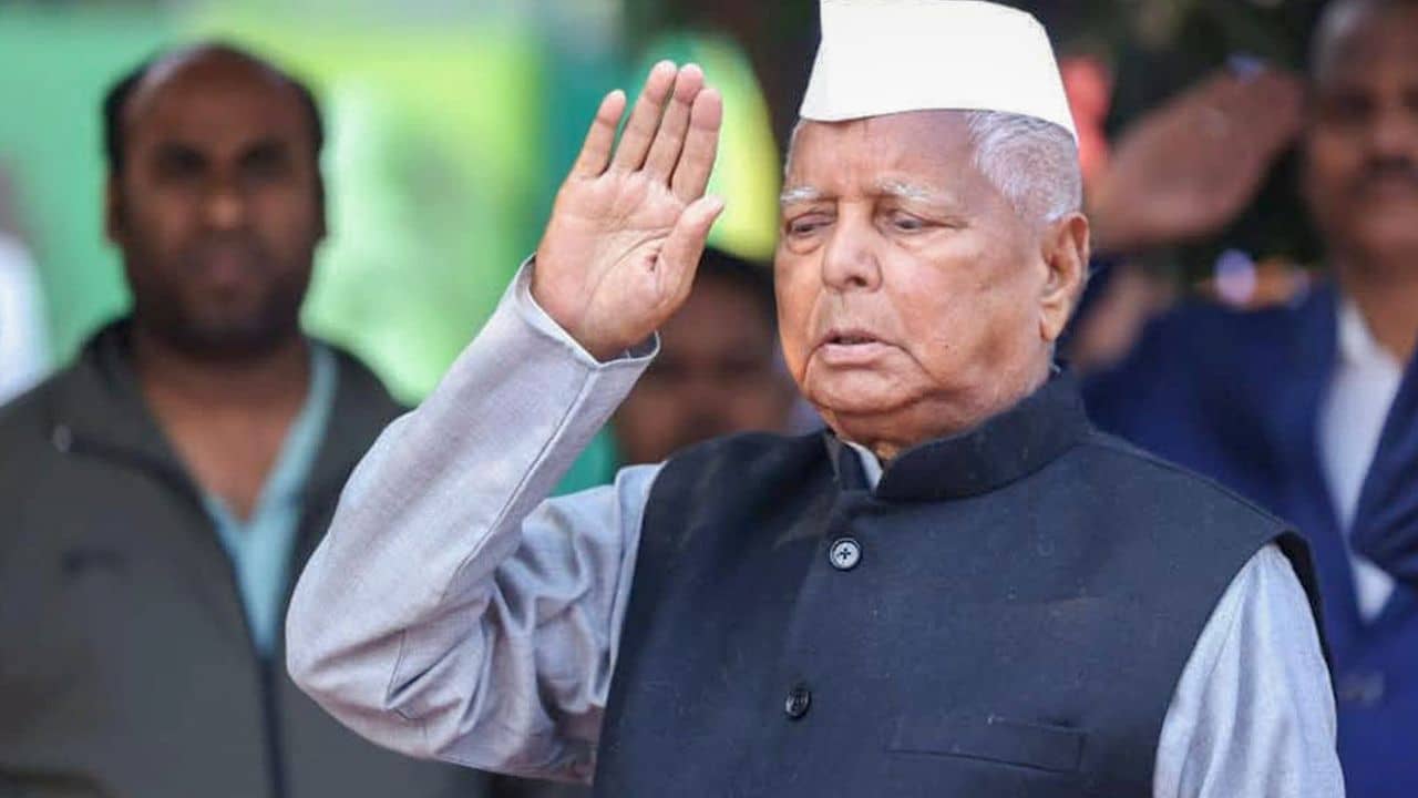 ED Summons Lalu: এই বয়সেও রেহাই নেই! ৭৬-এর লালুকে নিয়োগ-দুর্নীতি মামলায় তলব ইডির
