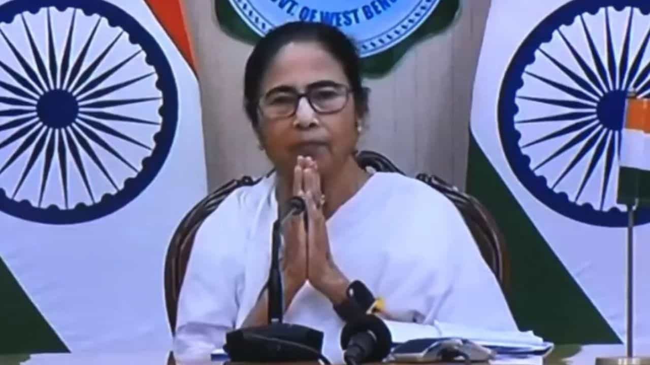 West bengal goverment employees bonus: বাড়ল বোনাস, ইদ-দুর্গাপুজোর আগেই বিরাট সুখবর রাজ্য সরকারি কর্মচারিদের জন্য West bengal goverment employees bonus: বাড়ল বোনাস, ইদ-দুর্গাপুজোর আগেই বিরাট সুখবর রাজ্য সরকারি কর্মচারিদের জন্য