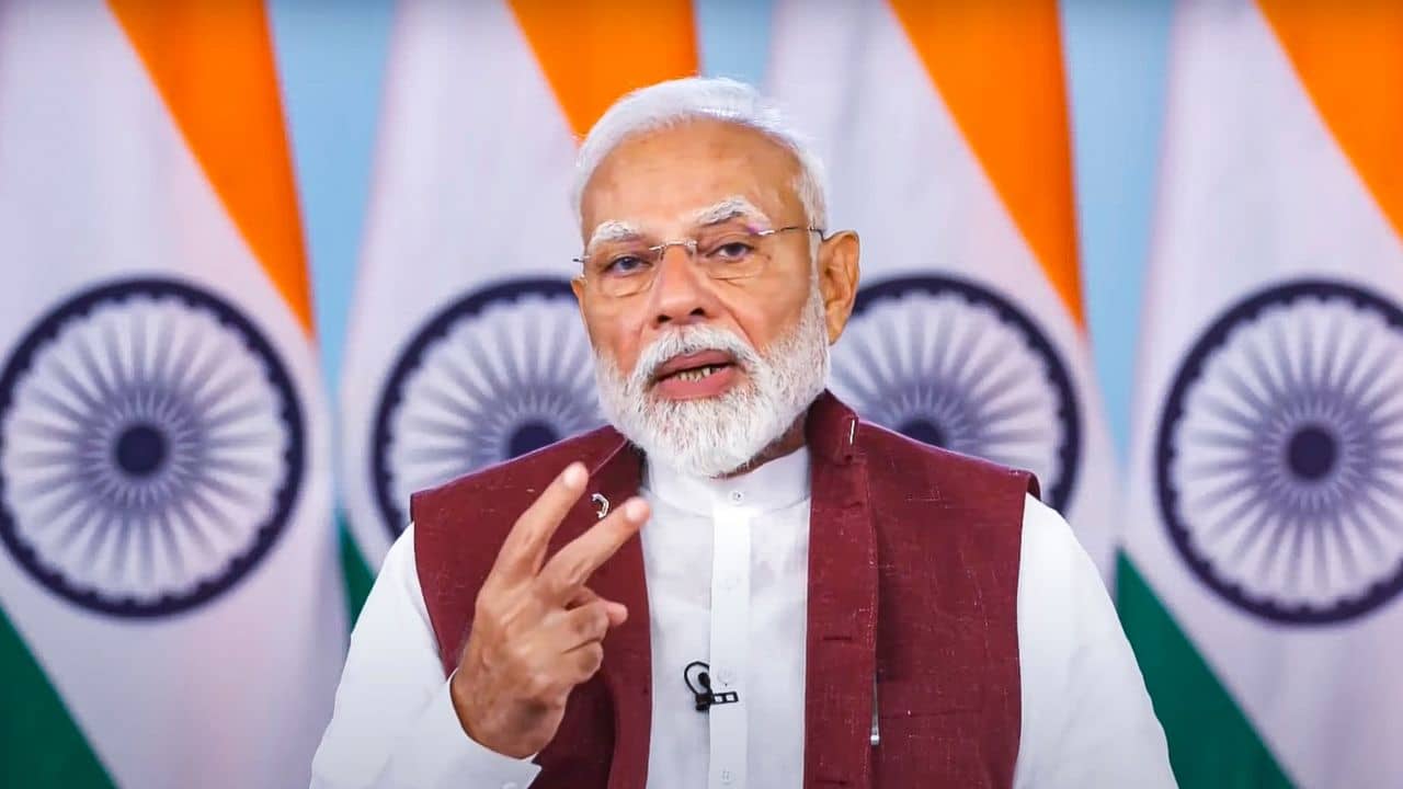 Modi on International Womens Day: ১ লক্ষ মহিলাকে লাখপতি হওয়ার পথ দেখাতে আসরে মোদী