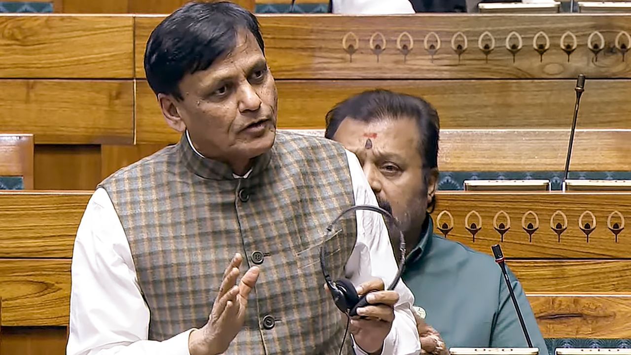 Nityanand Rai: 'কলপাড়ের' ঝগড়ায় হাতে উঠল বন্দুক, প্রাণ গেল কেন্দ্রীয় প্রতিমন্ত্রীর ভাগ্নের Nityanand Rai: 'কলপাড়ের' ঝগড়ায় হাতে উঠল বন্দুক, প্রাণ গেল কেন্দ্রীয় প্রতিমন্ত্রীর ভাগ্নের