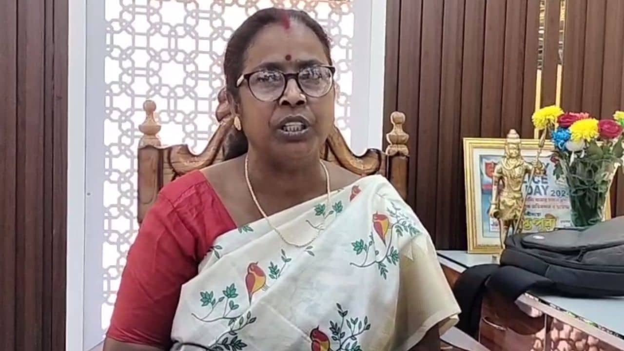 Murshidabad: একদিনের জন্য IC হলেন মাধবী হাজরা