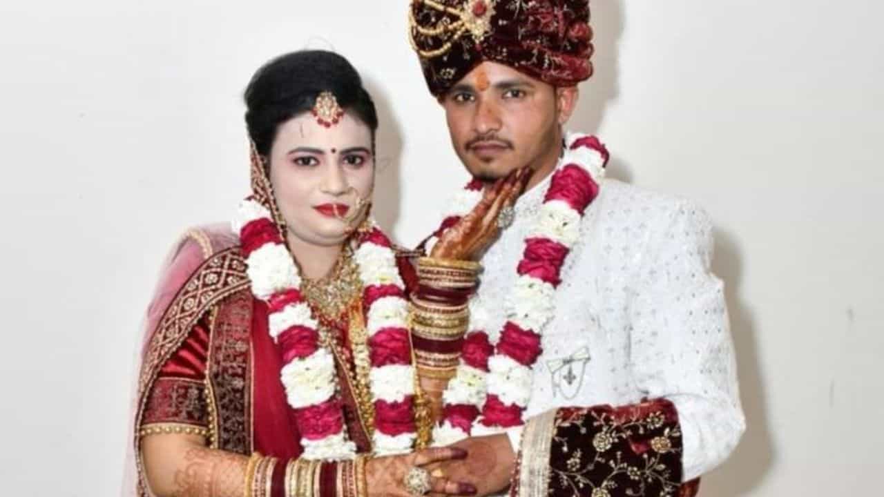 Wife Murdered Husband: পরিবার জোর করে বিয়ে দিয়েছিল! 'অনুরাগের টানেই' দু'সপ্তাহের মাথায় স্বামীকে 'মেরে ফেললেন' স্ত্রী Wife Murdered Husband: পরিবার জোর করে বিয়ে দিয়েছিল! 'অনুরাগের টানেই' দু'সপ্তাহের মাথায় স্বামীকে 'মেরে ফেললেন' স্ত্রী