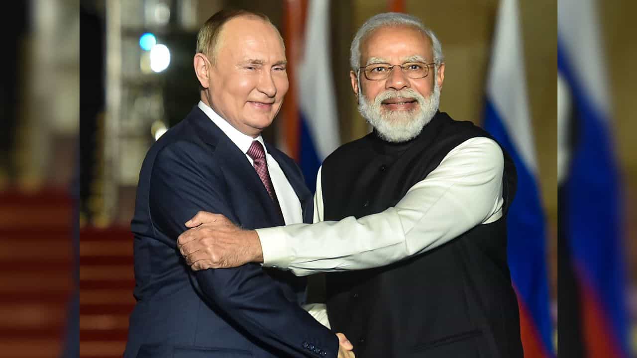 Putin India Visit: 'এবার আমাদের পালা...', যুদ্ধের আবহে প্রথমবার ভারতে আসছেন পুতিন Putin India Visit: 'এবার আমাদের পালা...', যুদ্ধের আবহে প্রথমবার ভারতে আসছেন পুতিন
