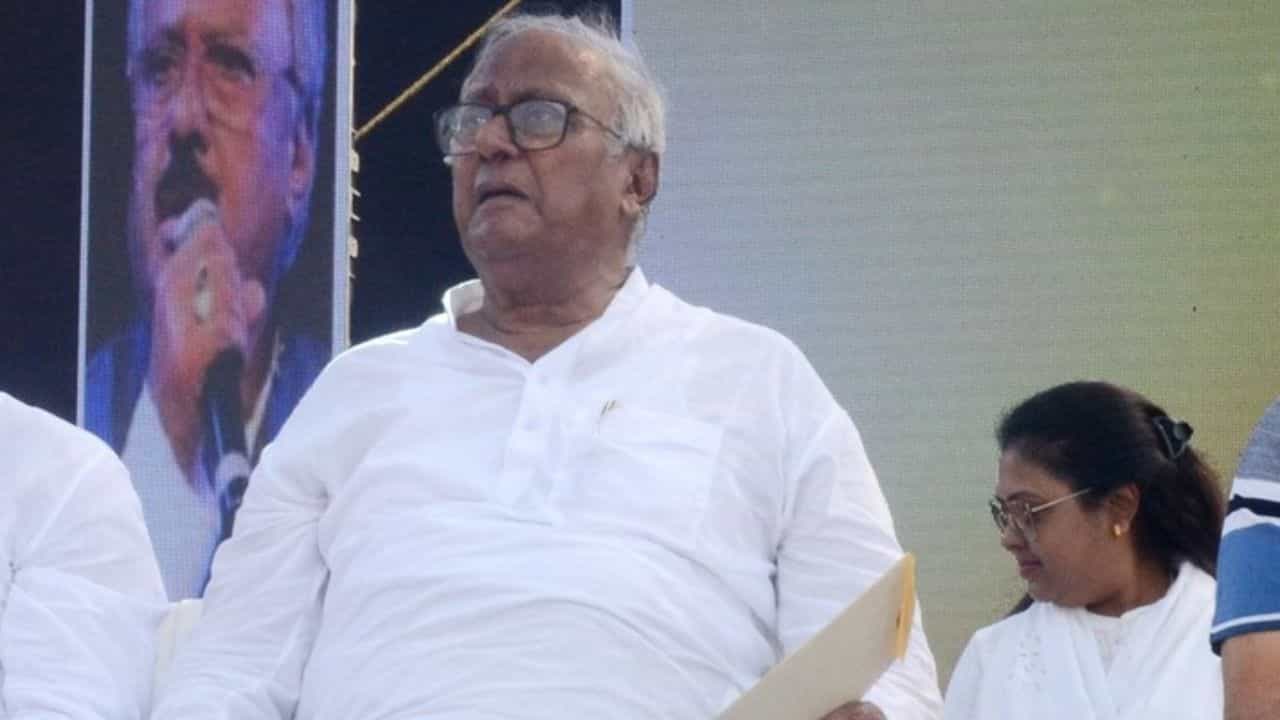 Sougata Roy: আচমকাই ঘামতে শুরু করেন, অসুস্থ সৌগতকে ভর্তি করা হল হাসপাতালে, এখন কেমন আছেন সাংসদ? Sougata Roy: আচমকাই ঘামতে শুরু করেন, অসুস্থ সৌগতকে ভর্তি করা হল হাসপাতালে, এখন কেমন আছেন সাংসদ?