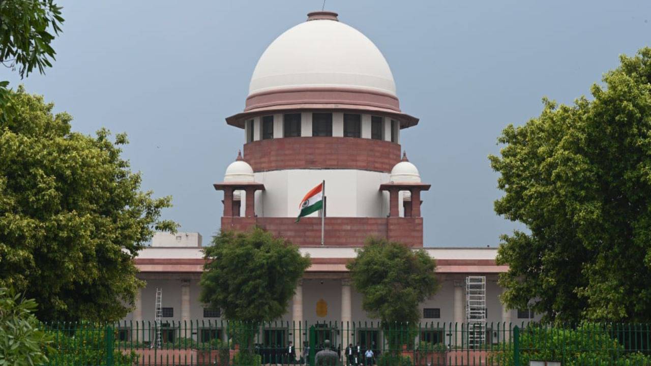 Supreme Court: নির্যাতিতা নীরব মানেই অভিযুক্ত নির্দোষ নয়, ৪০ বছর পুরনো ধর্ষণ মামলায় পর্যবেক্ষণ শীর্ষ আদালতের