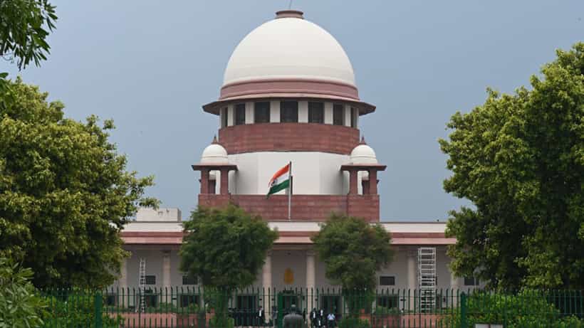 Supreme Court: বাংলার ২৬০০০ শিক্ষকের চাকরি কি থাকবে? রাত পোহালেই রায় ঘোষণা করবে সুপ্রিম কোর্ট