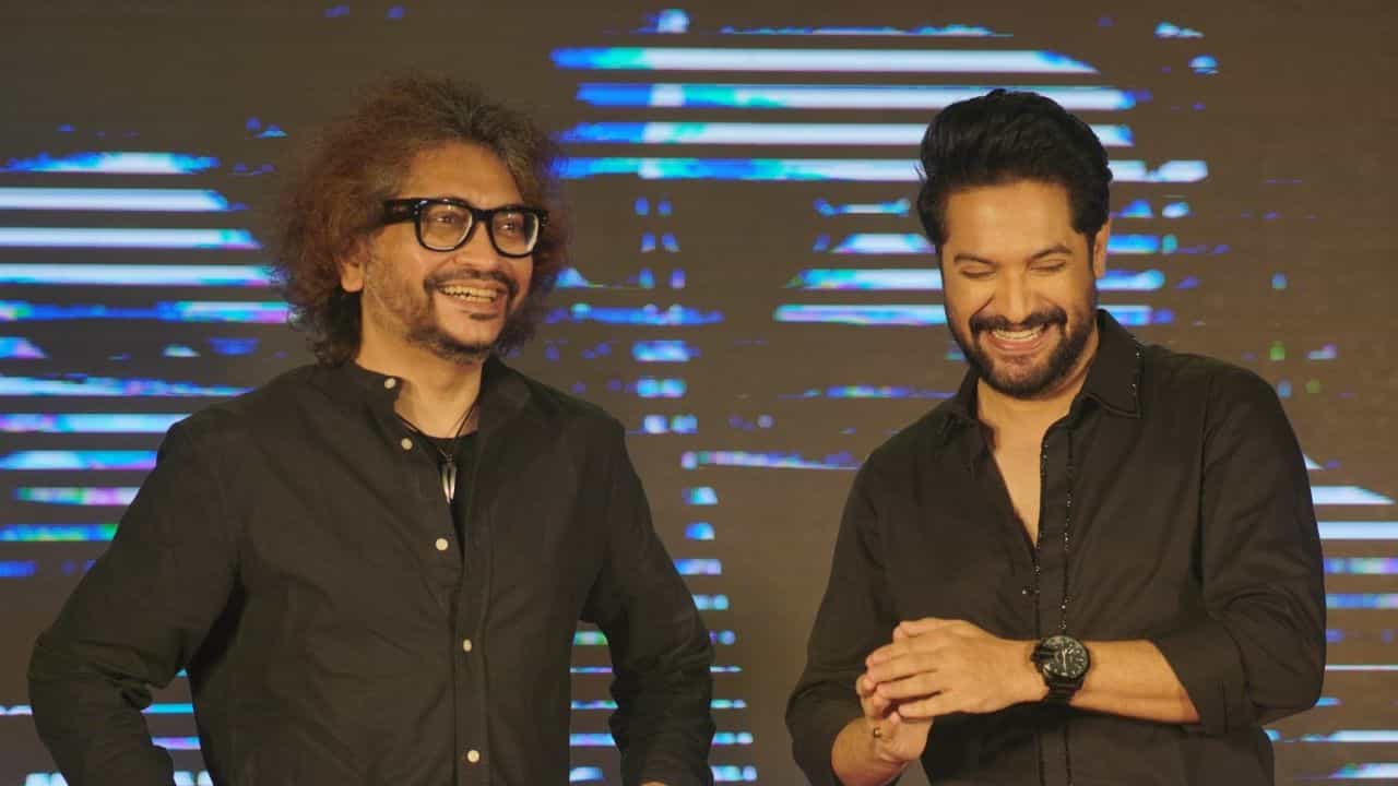 'সায়ানাইড'-এর সঙ্গে কীভাবে জুড়লেন রূপম ইসলাম? 'সায়ানাইড'-এর সঙ্গে কীভাবে জুড়লেন রূপম ইসলাম?