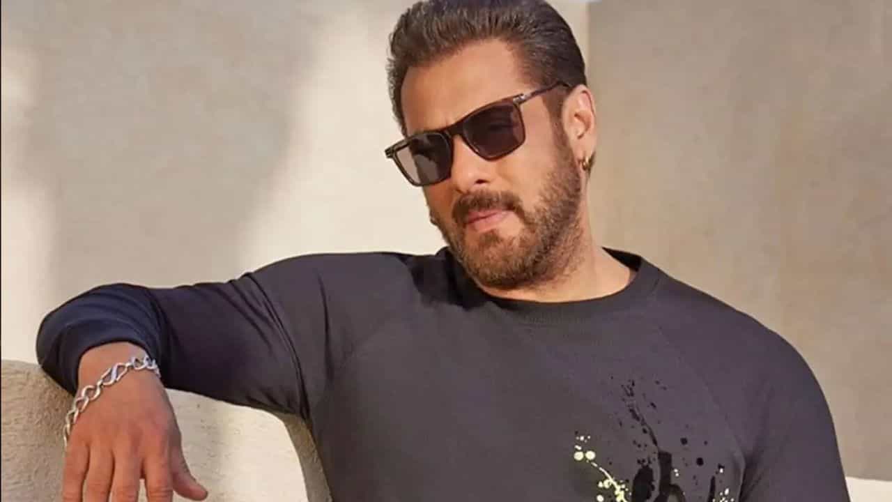 ৬০-এও কেন অবিবাহিত সলমন? কারণ খোলসা করেন সেলিম খান ৬০-এও কেন অবিবাহিত সলমন? কারণ খোলসা করেন সেলিম খান