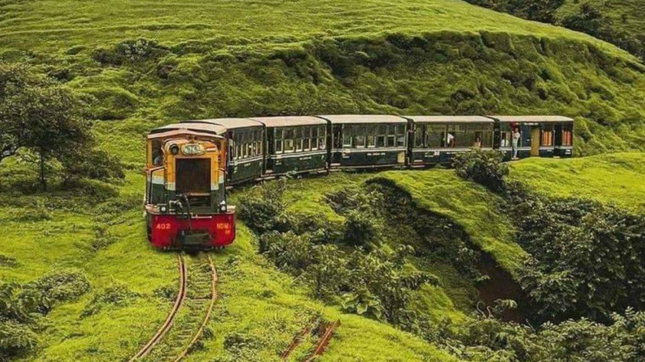 বিশ্বের বৃহত্তম রেল নেটওয়ার্কগুলির মধ্যে চতুর্থ স্থানে রয়েছে ভারত। যাত্রীদের সুযোগ-সুবিধা প্রদানের ক্ষেত্রে, ভারতীয় রেলপথ অগ্রণী ভূমিকা পালন করে। কম খরচে দ্রুত এক স্থান থেকে অন্য স্থানে যেতে ট্রেনের বিকল্প নেই। ট্রেনে ভ্রমণ করতে গেলে কিছু নিয়মকানুন মেনে চলাটা জরুরি। যা প্রত্যেক যাত্রীর জন্য বাধ্যতামূলক। তেমনই ট্রেনে ভ্রমণের সময় এমন অনেক জিনিস আছে, যা আপনি নিজের সঙ্গে বহন করতে পারবেন না।  